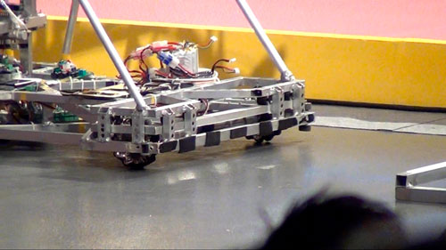 Robocon2012总决赛电子科技大学手动车(QMA-10).jpg